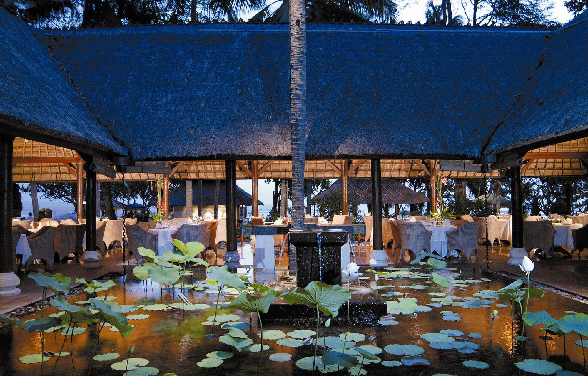 The Oberoi Beach Resort, Bali Seminyak  Restaurant photo